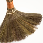 Escoba Cepillo De Paja Suave Limpieza Barrido - 60cm - Imagen 2