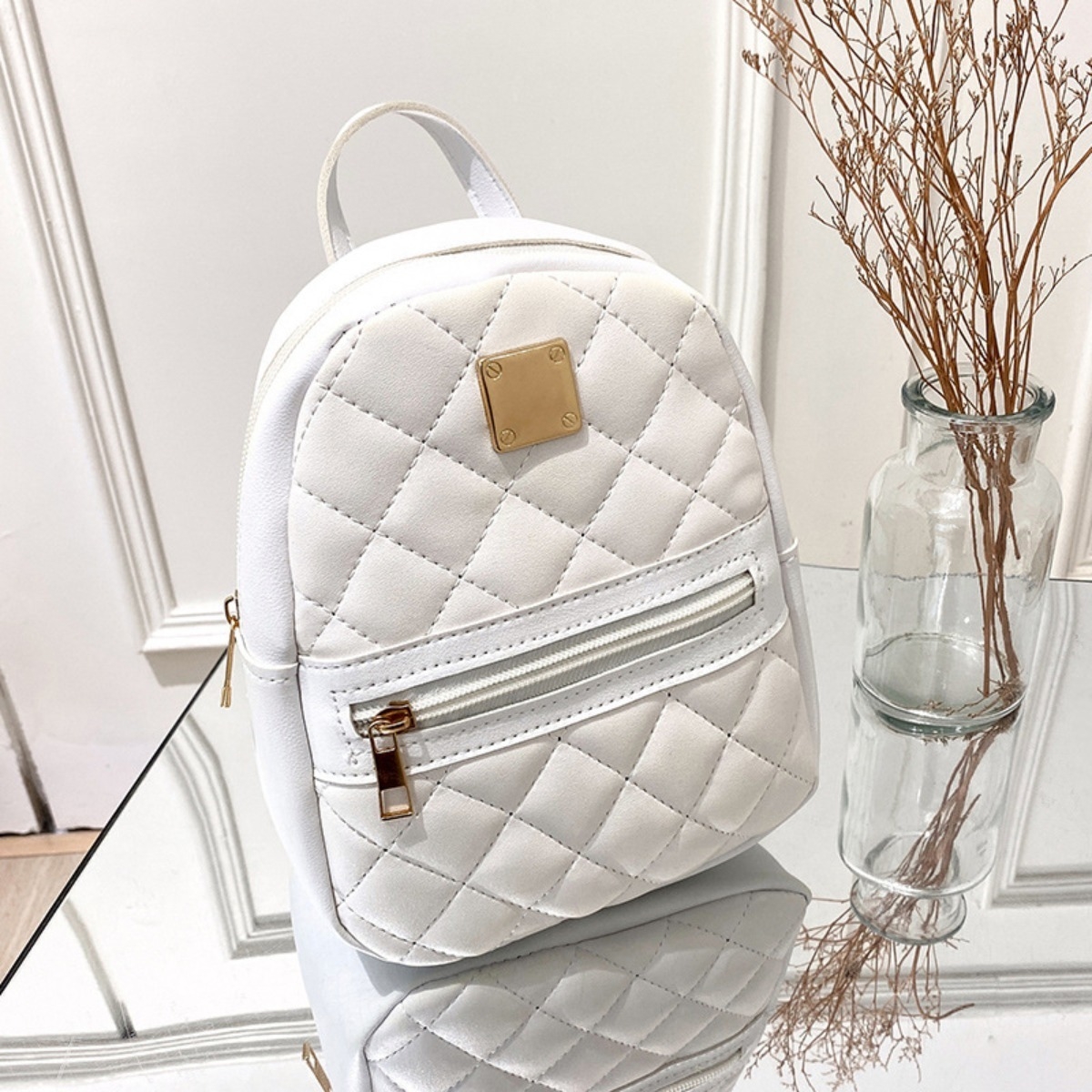 Mini Mochila Bandolera Capitoneada Simil Cuero Moderna Chica - Imagen 9