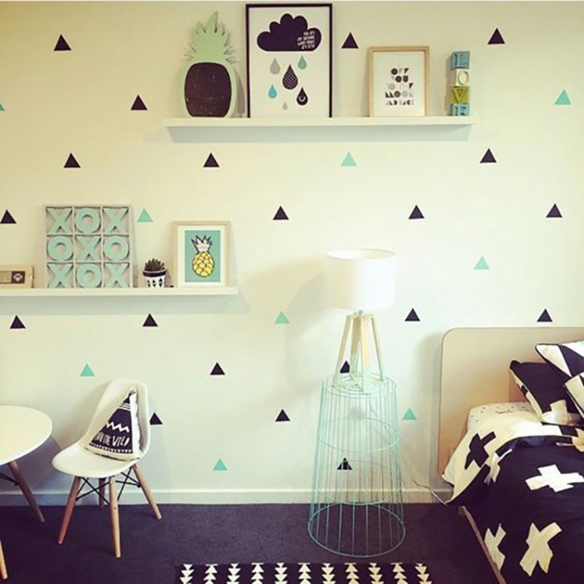 Vinilo Decorativo Infantil Triángulos Modernos Grande - Imagen 17