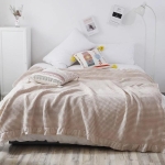 Cubrecama Manta Terminacion Feston 150x230 Pie De Cama - Imagen 4