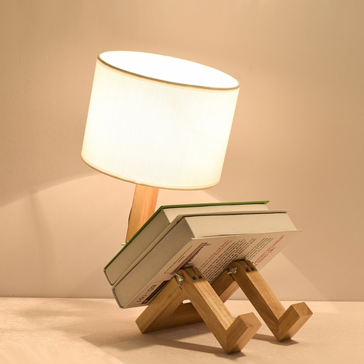 Lampara De Escritorio Portatil Persona Articulable En Madera - Imagen 2