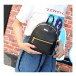 Mini Mochila Bandolera Simil Cuero Moderna Chica - Imagen 20