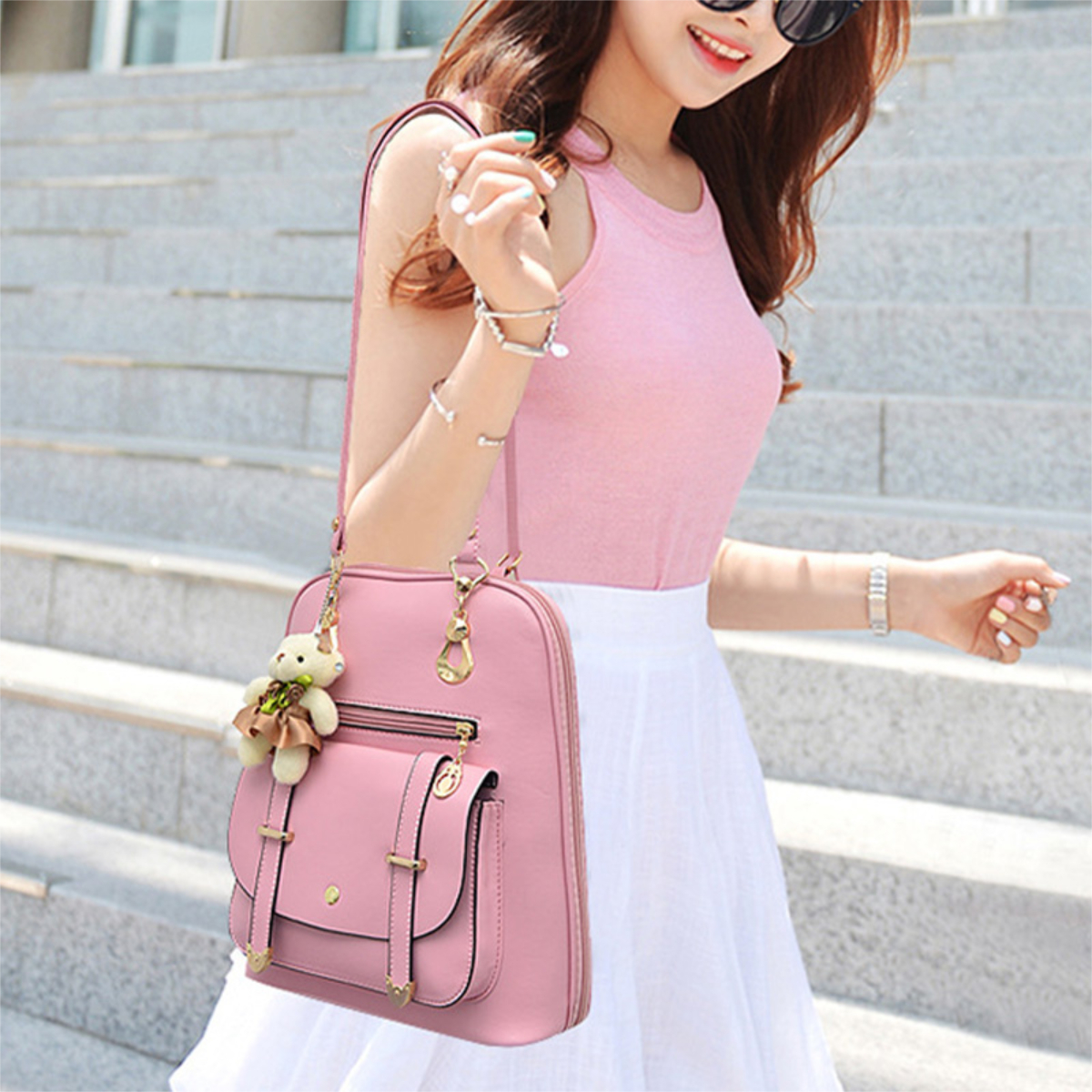 Cartera Mochila Urbana Con Peluche Dama De Cuerina - Imagen 20