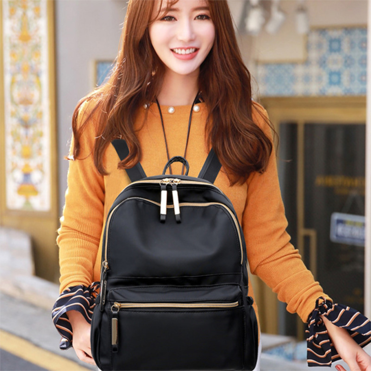 D_833944-MLU78023378494_082024-F.jpg Mini Bandolera Mochila En Cuero Pu Moderna Ajustable - Imagen 4