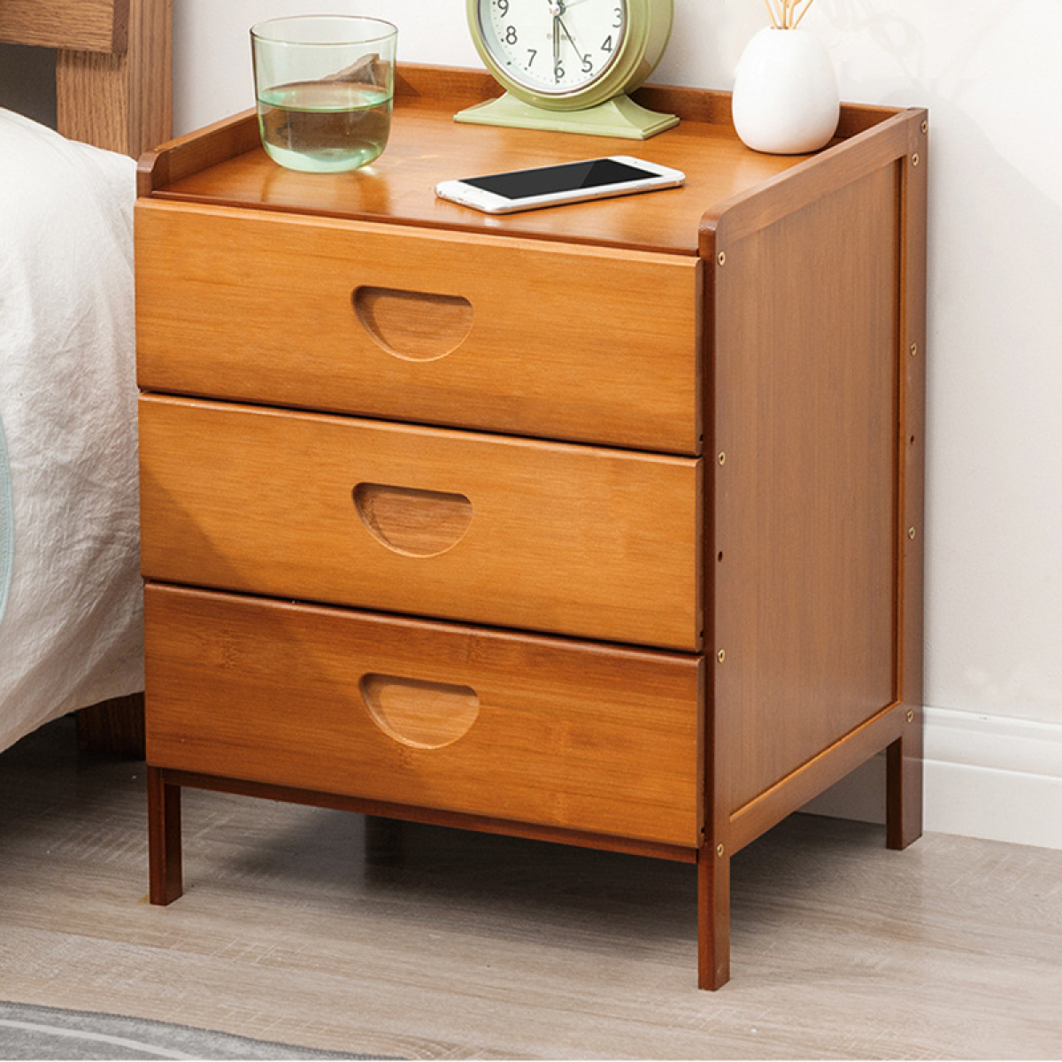 Mesa De Luz Bamboo Tres Cajones Para Dormitorio - Imagen 4
