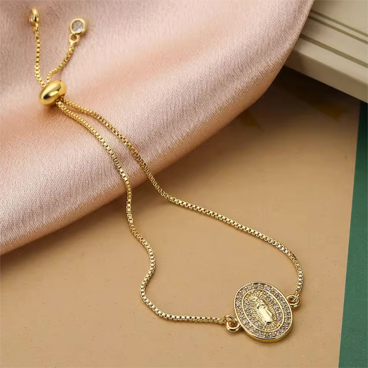 Pulsera Brazalete Ovalado Catolico Elegante Virgen Maria - Imagen 4