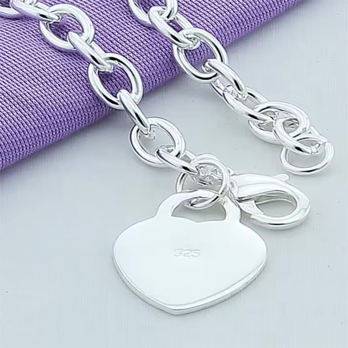 Pulsera De Plata Gruesa Con Dije Corazón Grande - Imagen 5