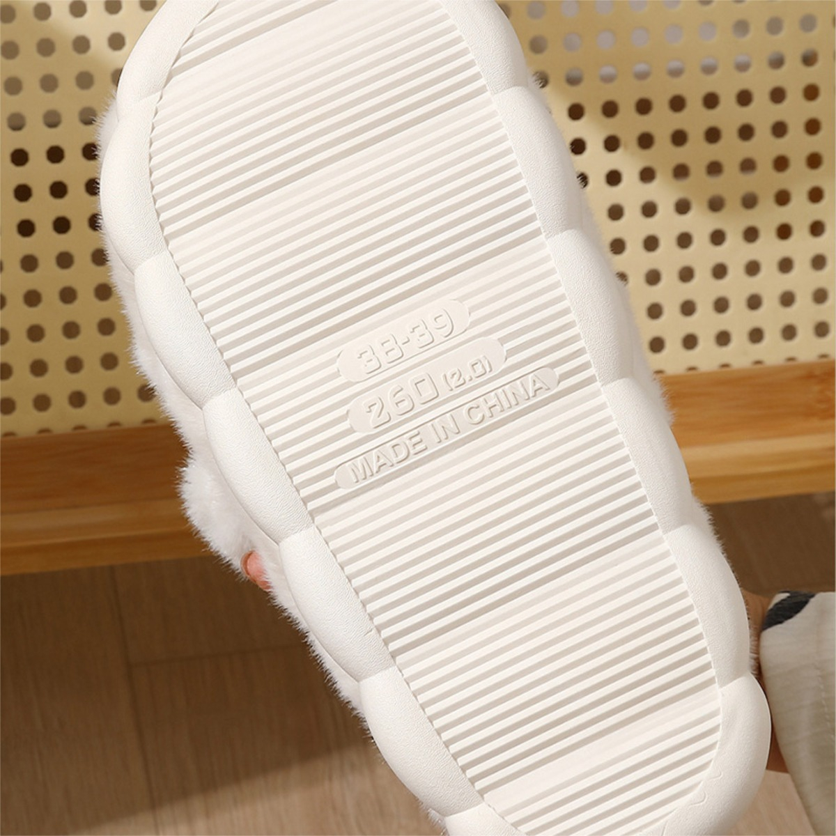 Pantufla Alta Unisex Con Interior De Corderito Diseño Osito - Imagen 13