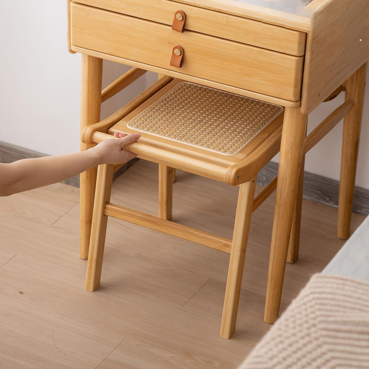 Taburete Banco Nórdico Bajo Cuadrado De Ratan Y Madera - Imagen 5