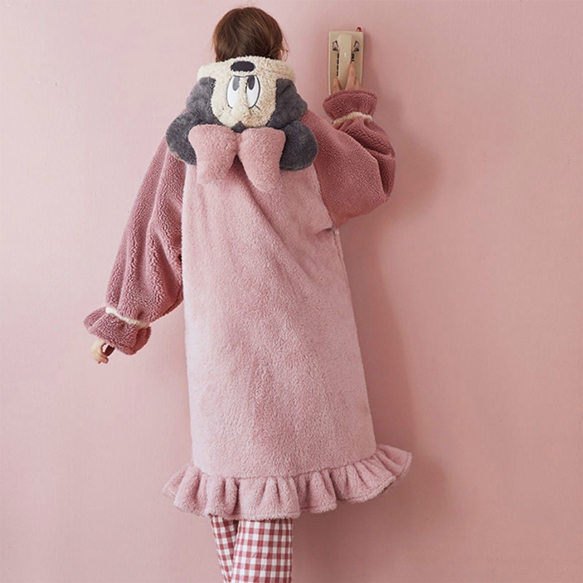 Bata Pijama Salto De Cama De Felpa Diseño Minnie Mouse - Imagen 5