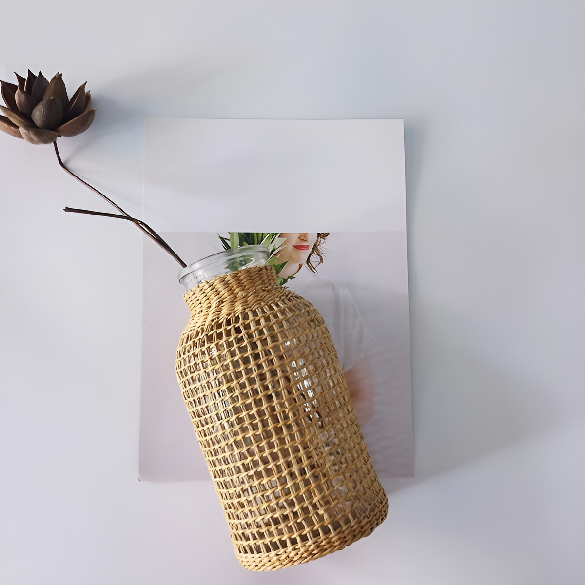 Florero Frasco Bollón Decorativo De Vidrio Con Mimbre Chico - Imagen 3