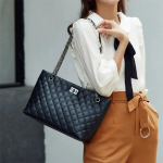 Bolso Cartera Capitoneado En Cuero Pu Con Correa Cadena Negro Geométrico Níquel - Imagen 3